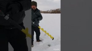 Бурение лунок Шуруповертом metabo BS 18 LTX BL I 130 ньютон и ледобур iceberg 130, хороший комплект