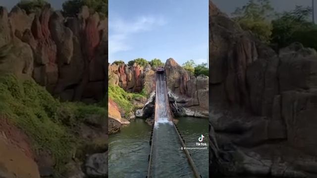 Сёма и водные горки в порт Авентура Салоу Port Aventura атракционы #Shorts