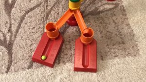 Шарики катятся по ТРЕКУ. Наперегонки!