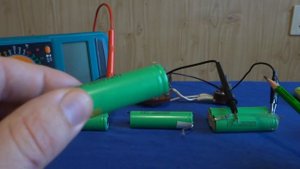 ⚒️ ПОСЛЕДОВАТЕЛЬНОЕ СОЕДИНЕНИЕ БАТАРЕЙ  ⚡ Почему Переполюсовка не убивает??