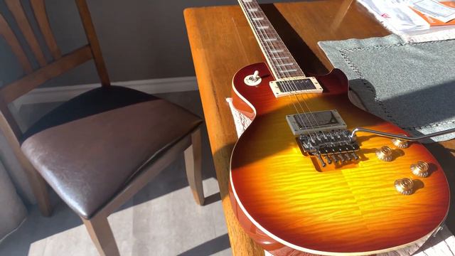 Epiphone Alex Lifeson Les Paul смотреть онлайн