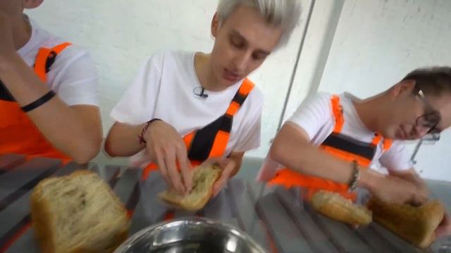 ВЛАД А4 РАССКАЗАЛ КАК СНИМАЛ КТО ПОСЛЕДНИЙ ПОКИНЕТ БАТУТ, ПОЛУЧИТ 1000$ ЧЕЛЛЕНДЖ