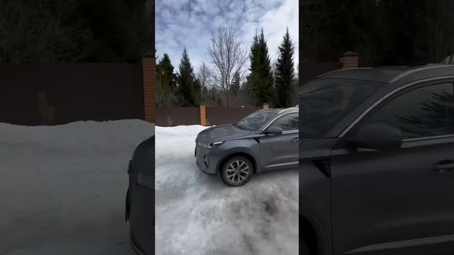 Упал очередной навес с кровлей из поликарбоната ( ссылка на видео про ошибки в описании ) смотреть онлайн