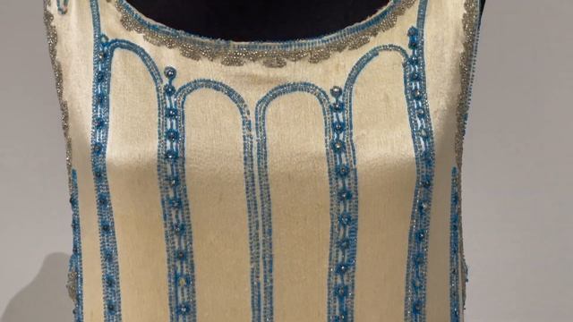 XXYZ Selections | Выставка 'Облаченная в роскошь. Женщина Ар-Деко' смотреть онлайн