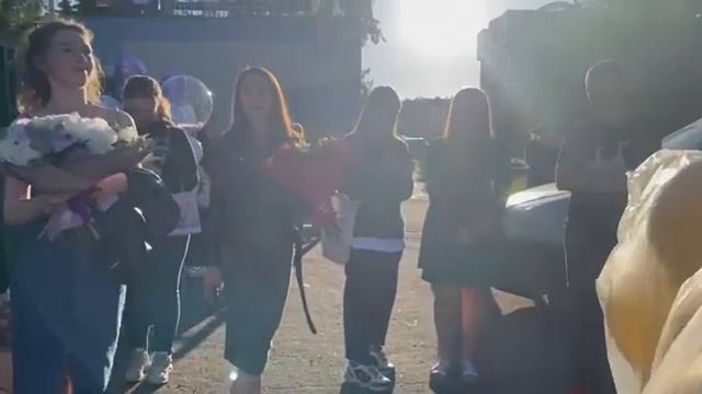 А тем временем в Новогорске уже готовы поздравить нашу Сашу! ??