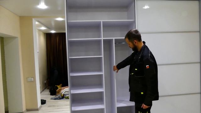 Шафа купе на замовлення шириною чотири метри