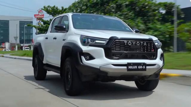 2024 Toyota Hilux GR Sport| new 2024 Toyota Hilux GR Sport смотреть онлайн