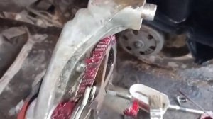 Ремонт Suzuki Lets4 замена перьев вилки. Ремонт скутеров мопедов в Севастополе.