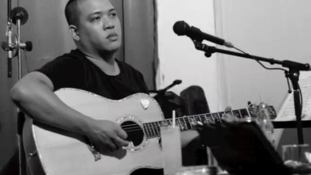 crossroads acoustic guitar cover by aron rey смотреть онлайн