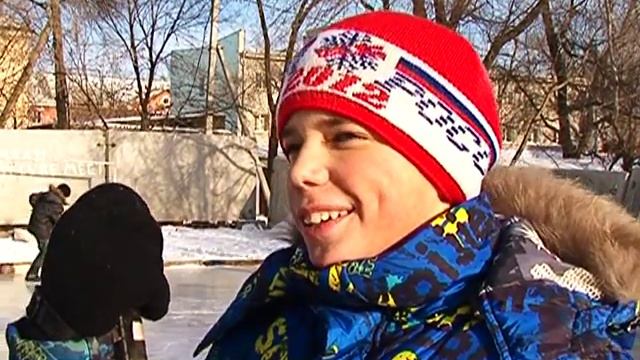 «Управляй-Ка!»: Жители одного из благовещенских домов сами залили каток во дворе