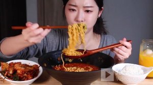 ASMR THE SPICIEST KOREAN NOODLES_Fume