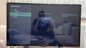 XBOX SERIES X/S HOW TO PLAY WITH 2 CONTROLLERS!