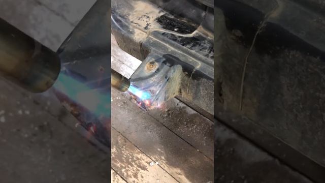Как выкрутить шпильку или сломанный болт