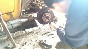 Как поменять задние колодки ваз