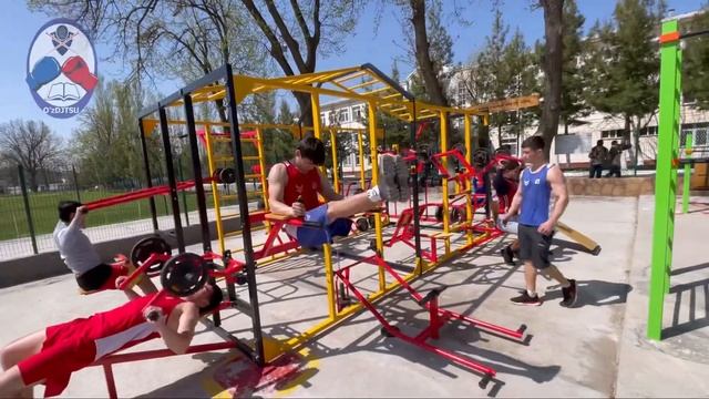 Работа О.Ф.П. на свежим воздухе ??????? #boxinguzbekistan Бокс Универе спорт смотреть онлайн