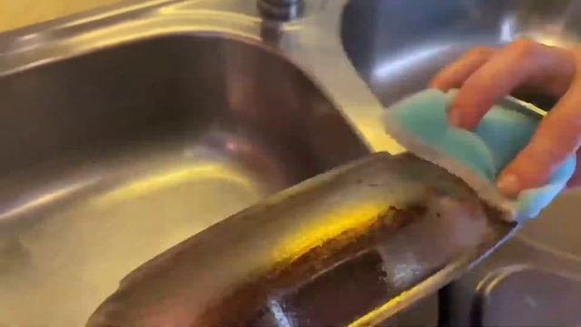 Как отчистить сковороду на Бали смотреть онлайн