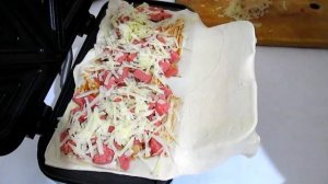 ХРУСТЯЩАЯ ЗАКУСКА ИЗ СЛОЕНОГО ТЕСТА НА ГРИЛЕ