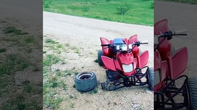 Докатался... Шоссейный квадроцикл по бездорожью смотреть онлайн