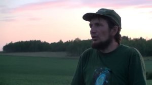 Вадим Чернобров показывает место посадки НЛО (Medvedica)