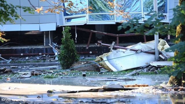 В Краснодаре треснул новый плавательный бассейн за 250 млн рублей смотреть онлайн