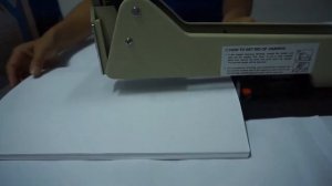 How to use KW Trio Long Reach Heavy Duty Stapler 05000