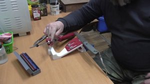 Одна точилка и много ножей но всё очень Просто.....потому что ЖУК - это точилка!!!