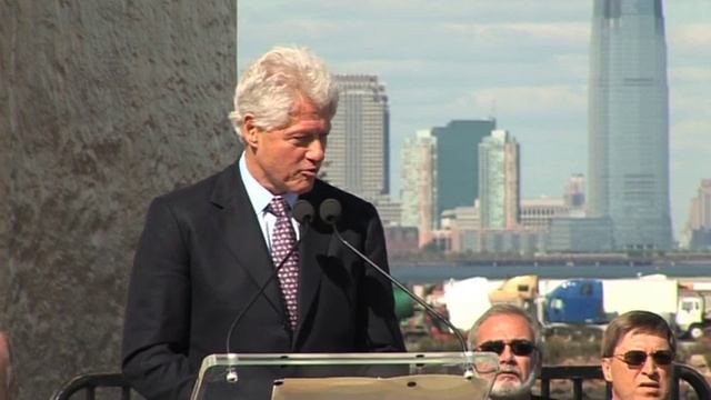 Установка памятника "Слеза скорби" в Нью-Йорке смотреть онлайн