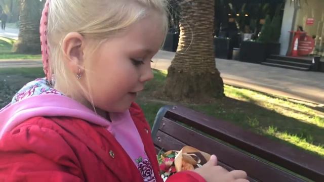 Поздравление Эда - вручение подарков) смотреть онлайн