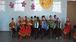 Ансамбль ложкарей и гармонистов ФЭШ «Уральские узоры» — Весёлая кадриль