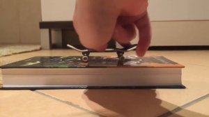 КАК СДЕЛАТЬ ОЛЛИ НА ФИНГЕРБОРДЕ // How to ollie on fingerboard