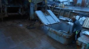 ХАМСА 2 СОРТ / ВЫГРУЗКА МОРОЗИЛЬНОГО ТРАУЛЕРА СРТМ-К / КУПИТЬ ХАМСУ ОПТОМ В КРЫМУ / +79780567888