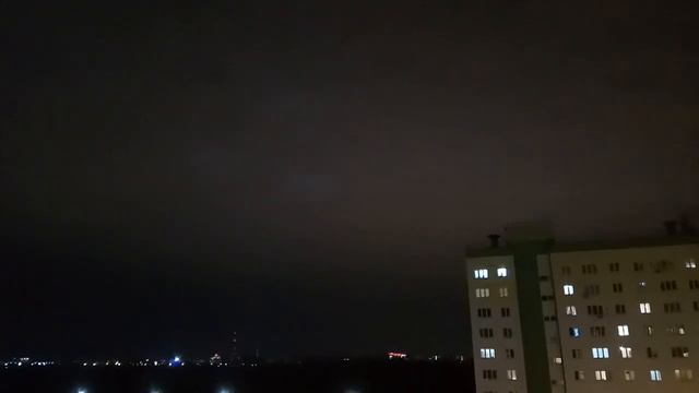 В небе над Тюменью смотреть онлайн