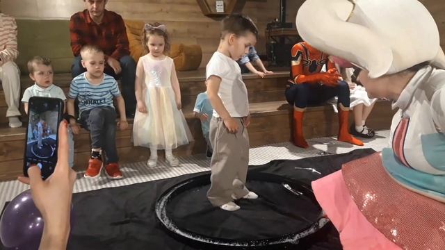 День Рождения моих друзей??? смотреть онлайн