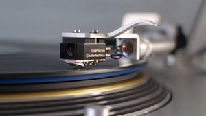 Air - Surfing On A Rocket (2004 HQ Vinyl Rip) - Technics 1200G  Audio Technica AT33PTGII.mp4