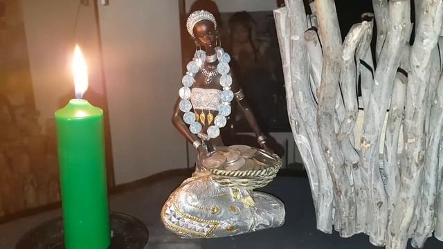 ДЕНЬГИ ЗАМАНИТЬ НА 40 МОНЕТ. ДЛЯ ВСЕХ. ВЕДЬМИНА ИЗБА ▶️ ИНГА ХОСРОЕВА смотреть онлайн