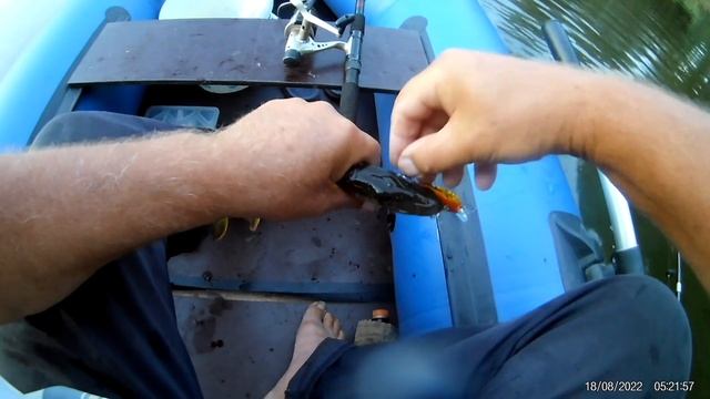 ОСВАИВАЮ НОВЫЙ ПРУД ПО ПОВОДУ ЩУКИ И ОКУНЯ. смотреть онлайн