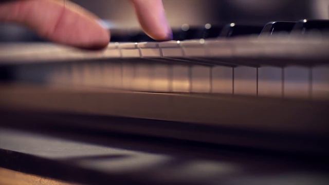 Building a track in realtime with NGHT DRPS | Native Instruments смотреть онлайн