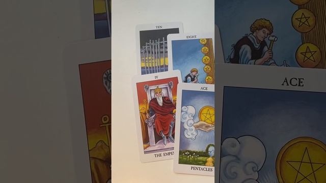 Тянет ли его к тебе? #таро #мысличувствадействия #картадня #отношения #гадание #shorts смотреть онлайн