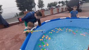 Детская рыбалка аттракцион с призом, веселая рыбалка для детей))