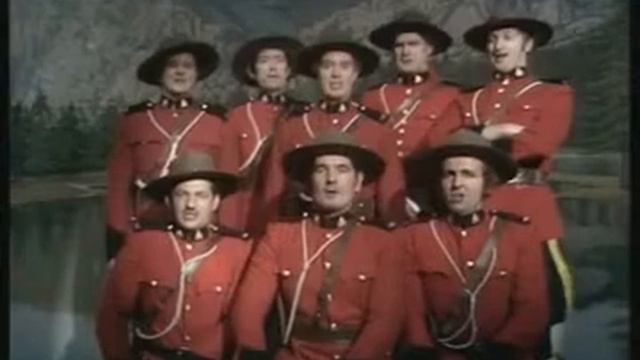 Monty Python- Lumberjack Song – смотреть онлайн видео от Питон: эра ...