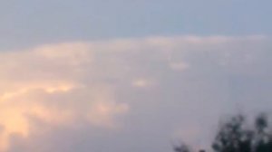 Лицо зверя на вечернем небе.