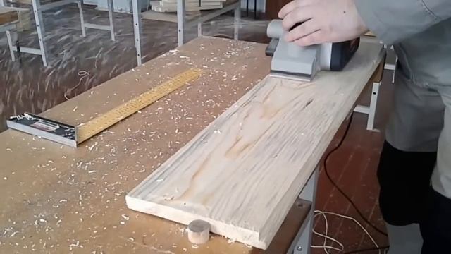 Работа электрорубанком смотреть онлайн