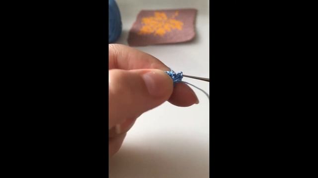 Рельефный изнаночный столбик с накидом