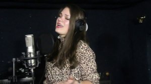 Julia Milows - Лиза на английском (Андрей Губин Lisa cover)