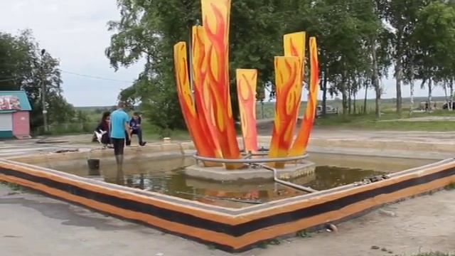 Фонтан на набережной очистили от мусора смотреть онлайн