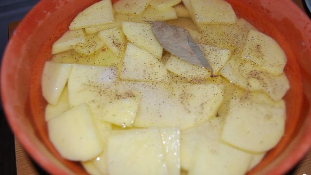 Конина в духовке