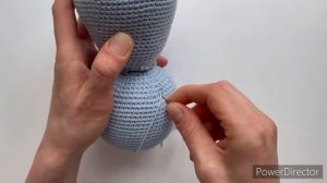 How to: Sew the head to the body. Amigurumi