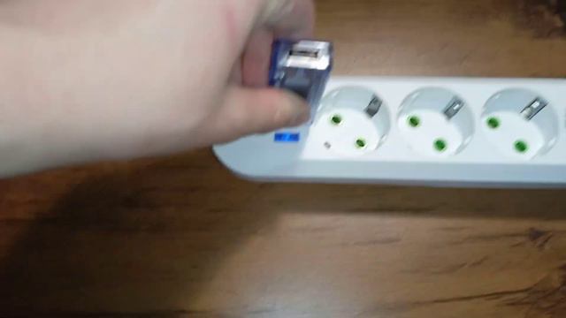 Удлинитель сетевой 2 метра с USB портами.