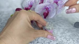 Коллагеновый шарик с шелковой нитью.