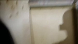 Обшиваем стены тамбура фанерой.